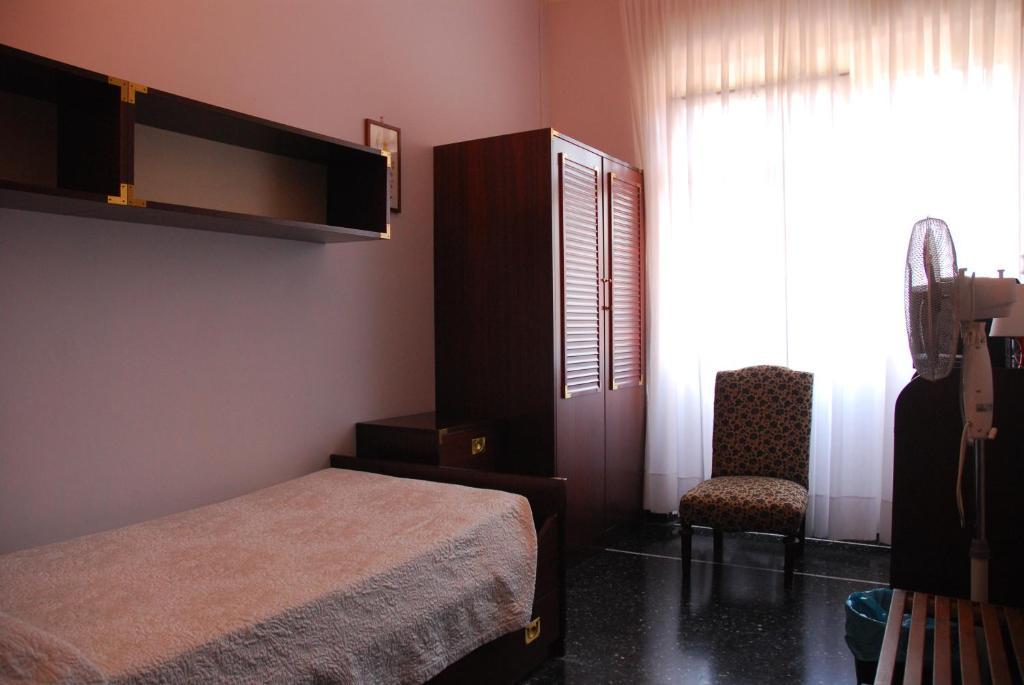 Hotel Colibri Finale Ligure Zimmer foto