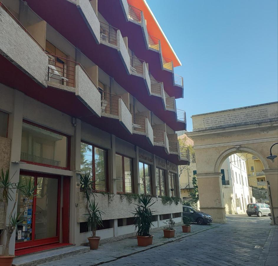 Hotel Colibri Finale Ligure Exterior foto